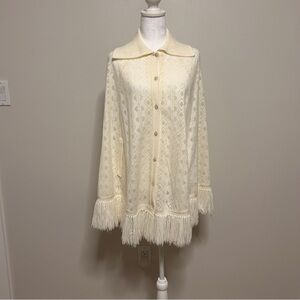 Vintage Poncho One Sz Fringe Collar Faux Pockets Button Front Cream Colour *READ